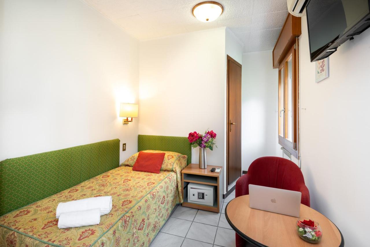 Camelia Rooms Venice Guesthouse Μέστρε Εξωτερικό φωτογραφία