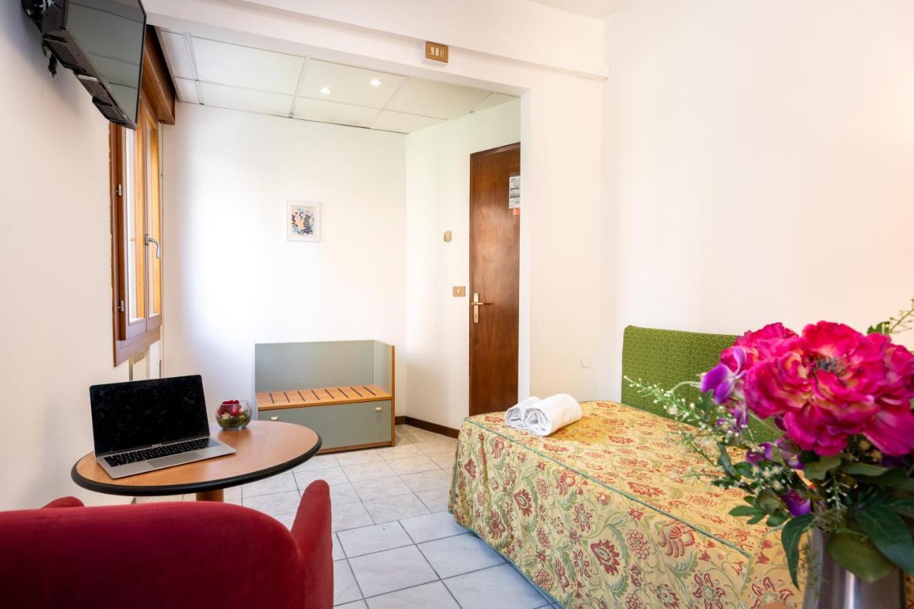 Camelia Rooms Venice Guesthouse Μέστρε Εξωτερικό φωτογραφία